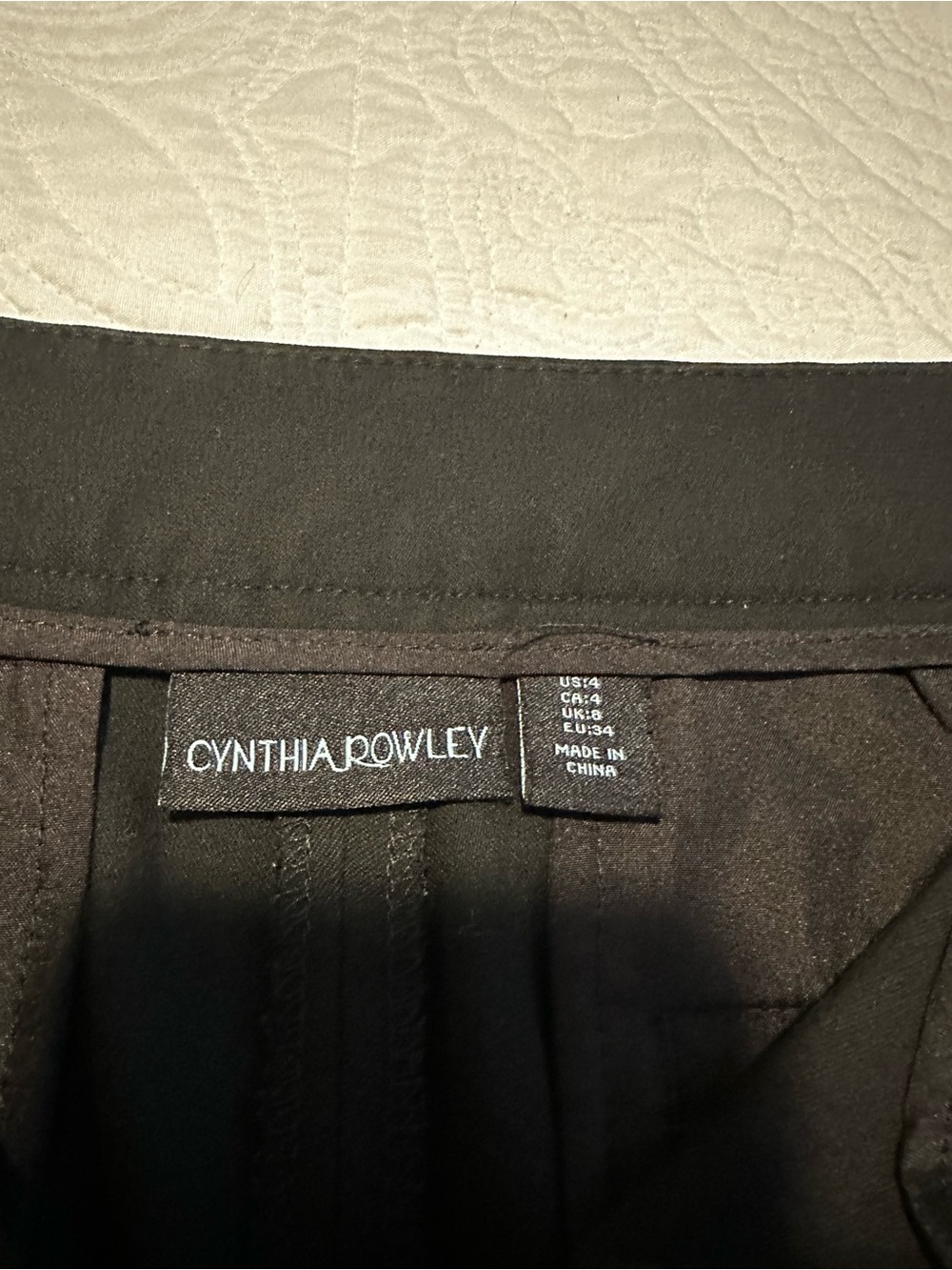 Cynthia Rowley Black Dress Pants, ankle length, ruffled hem Sz 4 - Picture 6 of 8